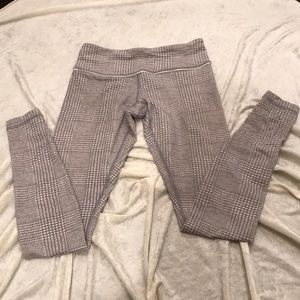 Lululemon Wunder Under Gray & White Pants 6